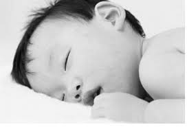 引发腺样体肥大的因素