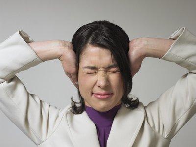 诱发耳鸣的主要原因